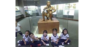 COLEGIO CARLOS CASTRO SAAVEDRA