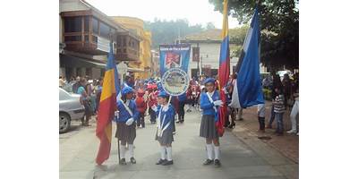 COLEGIO GENIOS DE SIGLO XXI