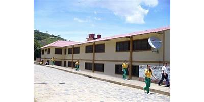 COLEGIO INTEGRADO ROEL Y VELASCO