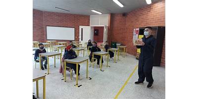 COLEGIO JOSE MARIA VELAZ (IED)