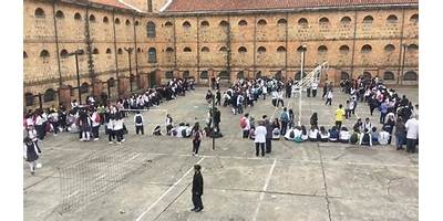 COLEGIO POLICARPA SALAVARRIETA (IED)