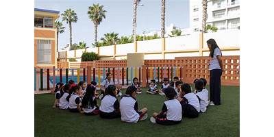 COLEGIO SAGRADOS CORAZONES GENIOS 3000