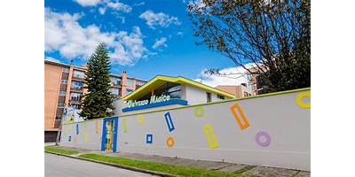 COLEGIO SANTA BARBARA (IED)