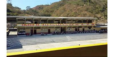 COLEGIO TRECE DE MAYO