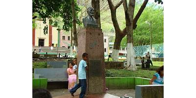 I. E. JUAN HENRIQUE WHITE