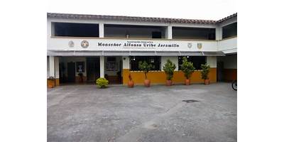 I. E. MONSEÑOR ALFONSO URIBE JARAMILLO