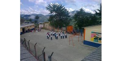 INSTITUCION EDUCATIVA ENCIMADAS