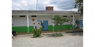 INSTITUCION EDUCATIVA LAUREL
