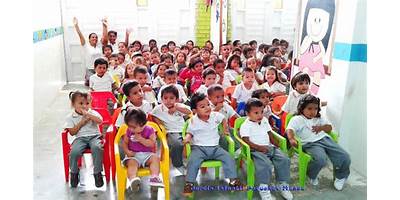 JARDIN INFANTIL PEQUEÑAS MANOS