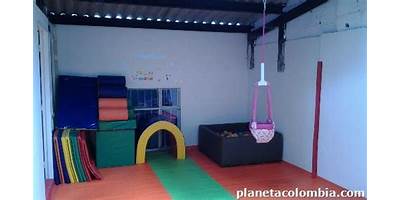 JARDIN INFANTIL Y CENTRO DE ESTIMULACIÓN HUELLAS